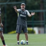 GABRIEL MILITO GANHA PROBLEMA NO ATAQUE CONTRA O VASCO. VEJA A PROVÁVEL EQUIPE